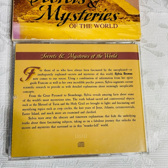Sylvia Browne 2 cd Secrets and Mysteries of the World Book audiobook - Picture 6 of 8